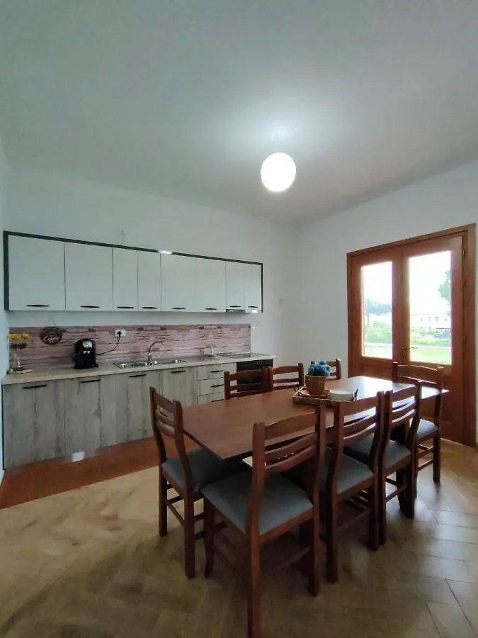 Villa Apollonia Guest House 费里